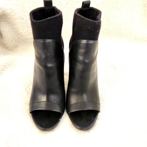 Vince Aren Open Toe Black Leather Bootie Size 7.5 - Picture 5 of 13